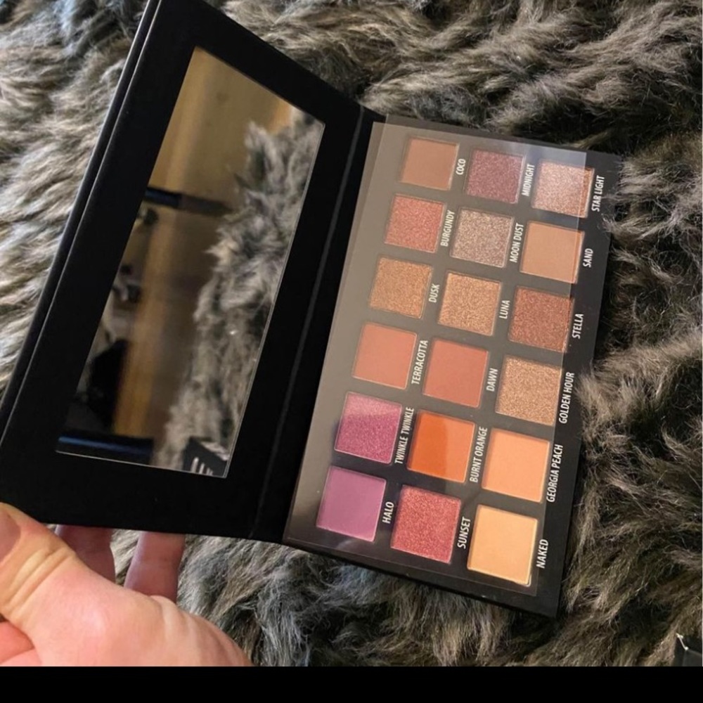 Eyeshadow palette never used